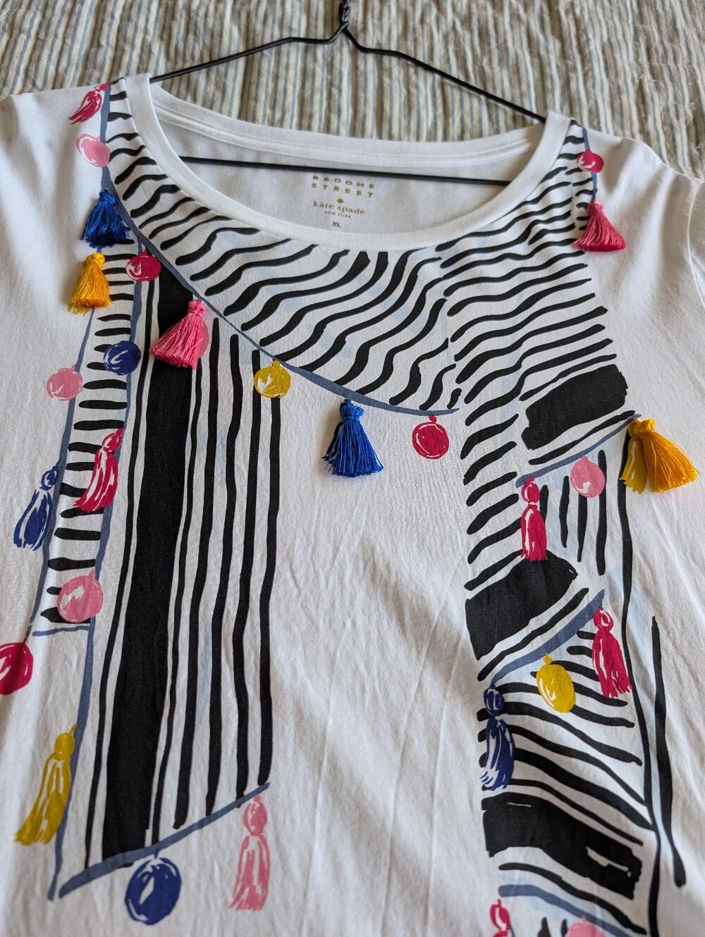 Kate Spade White With Tassels Scarf Print Tee Shirt Size XL